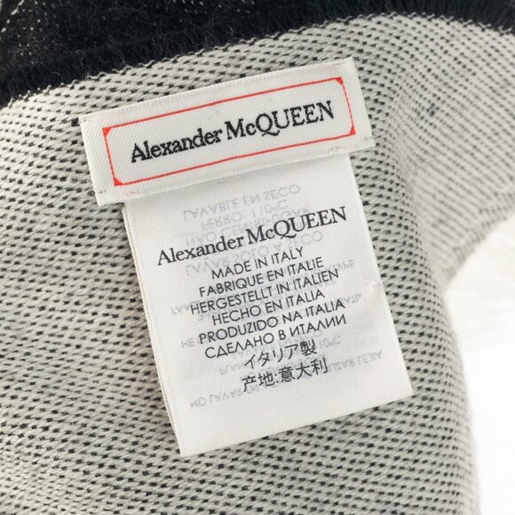 Alexander McQueen Black Wool Skull-Motif Scarf - Picture 5 of 7